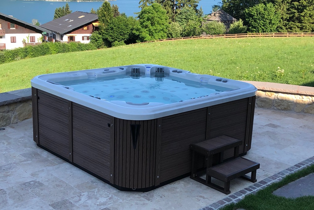 Entspannender Whirlpool am Abend